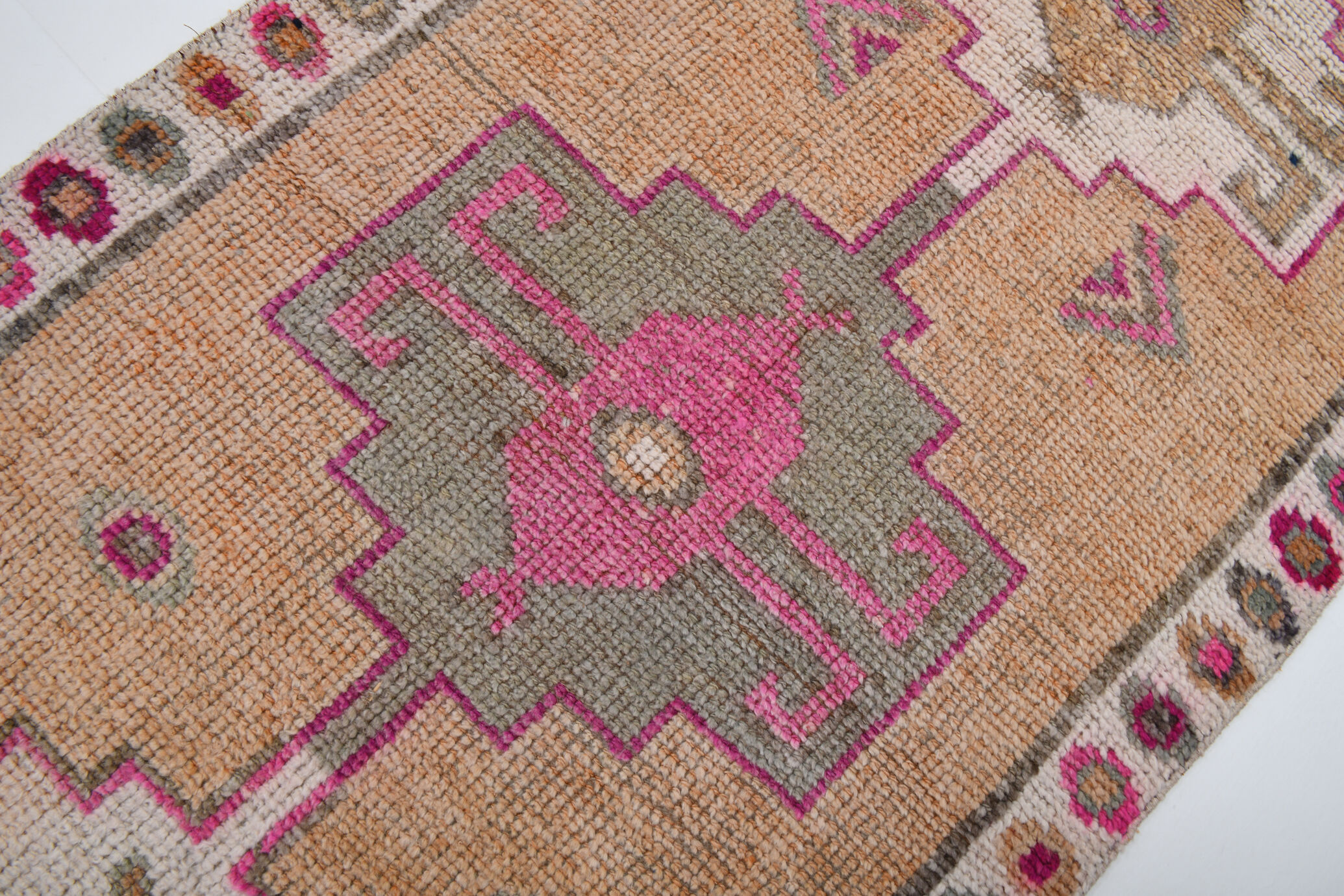 Neutral color handmade runner rug 317x87cm