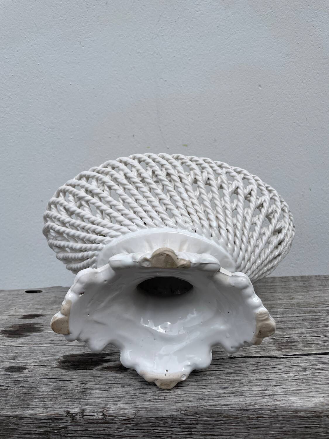 White woven ceramic fruit bowl