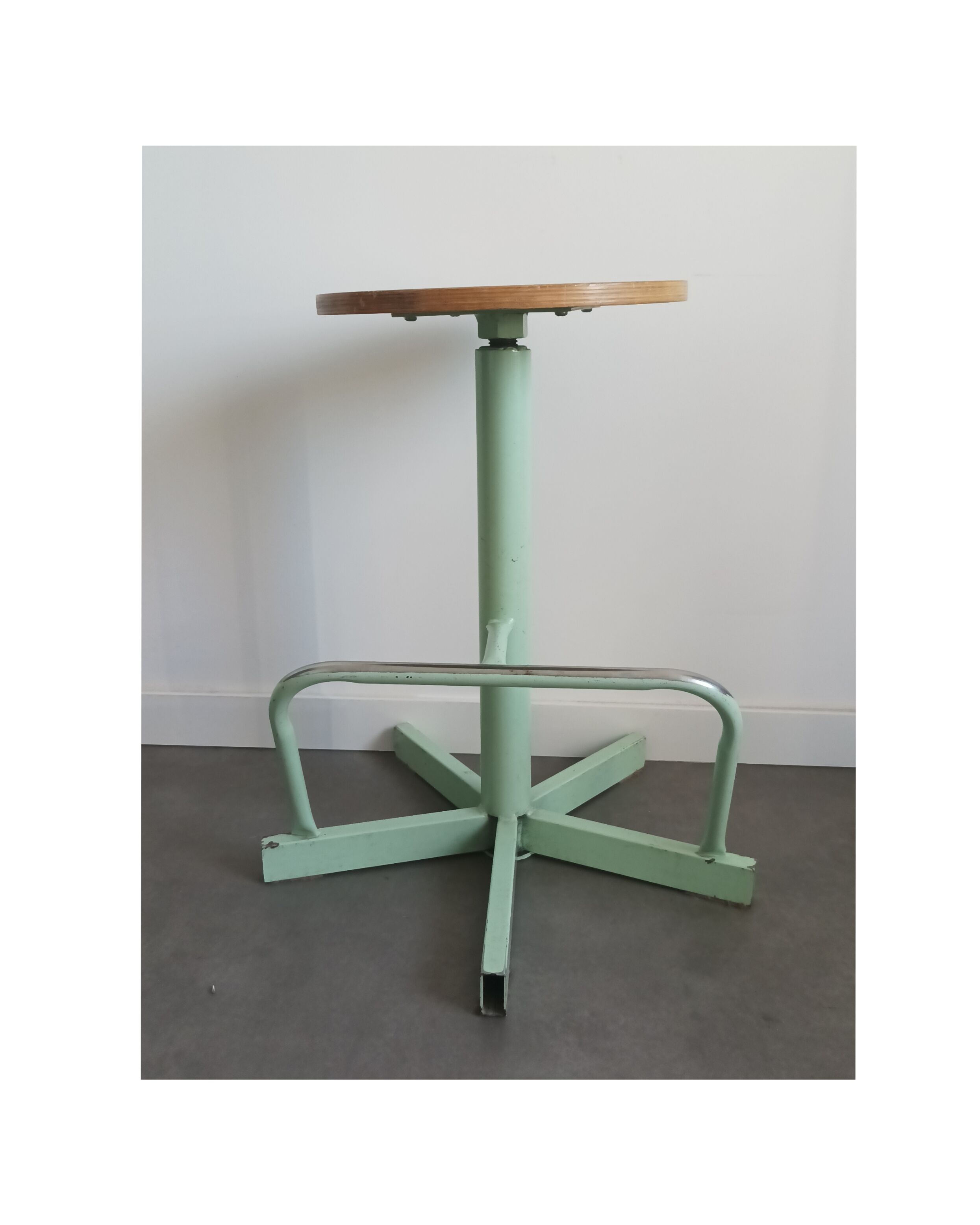 Workshop stool