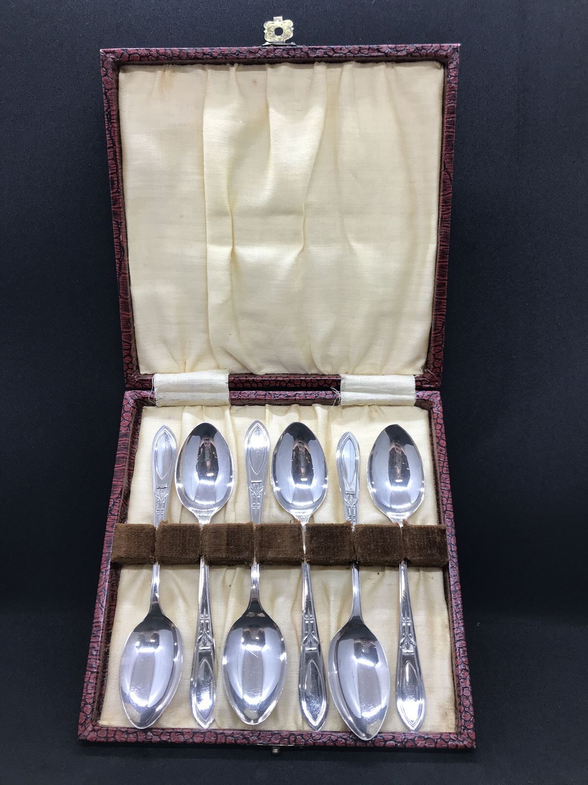 6 English teaspoons silver metal box