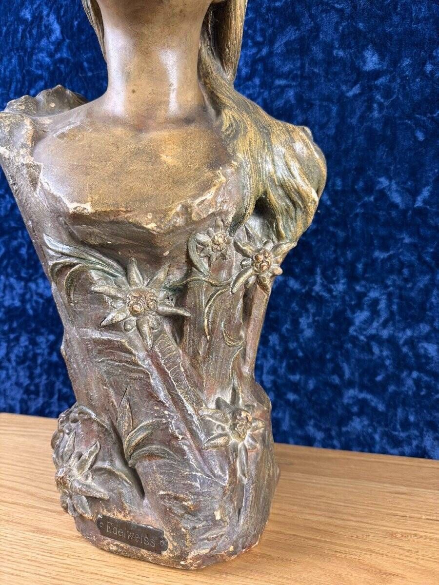 According to Villanis: Terracotta Bust Art Nouveau period around 1900 / H52cm