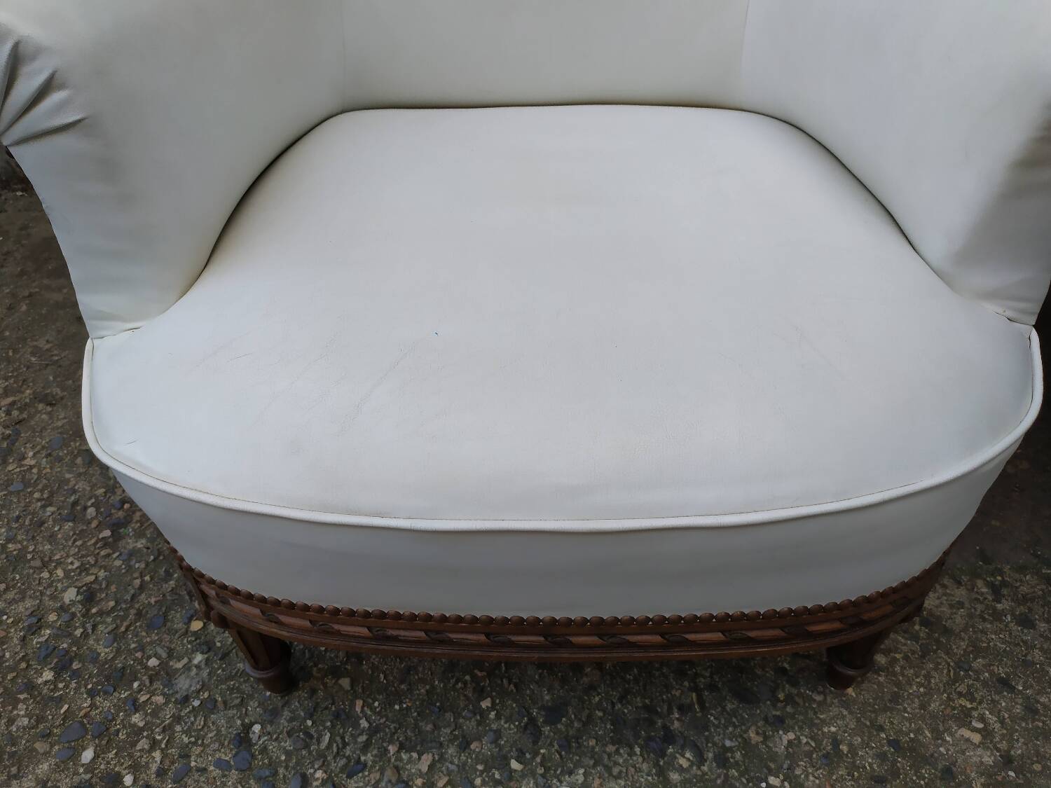 Paire de fauteuils Louis XVI