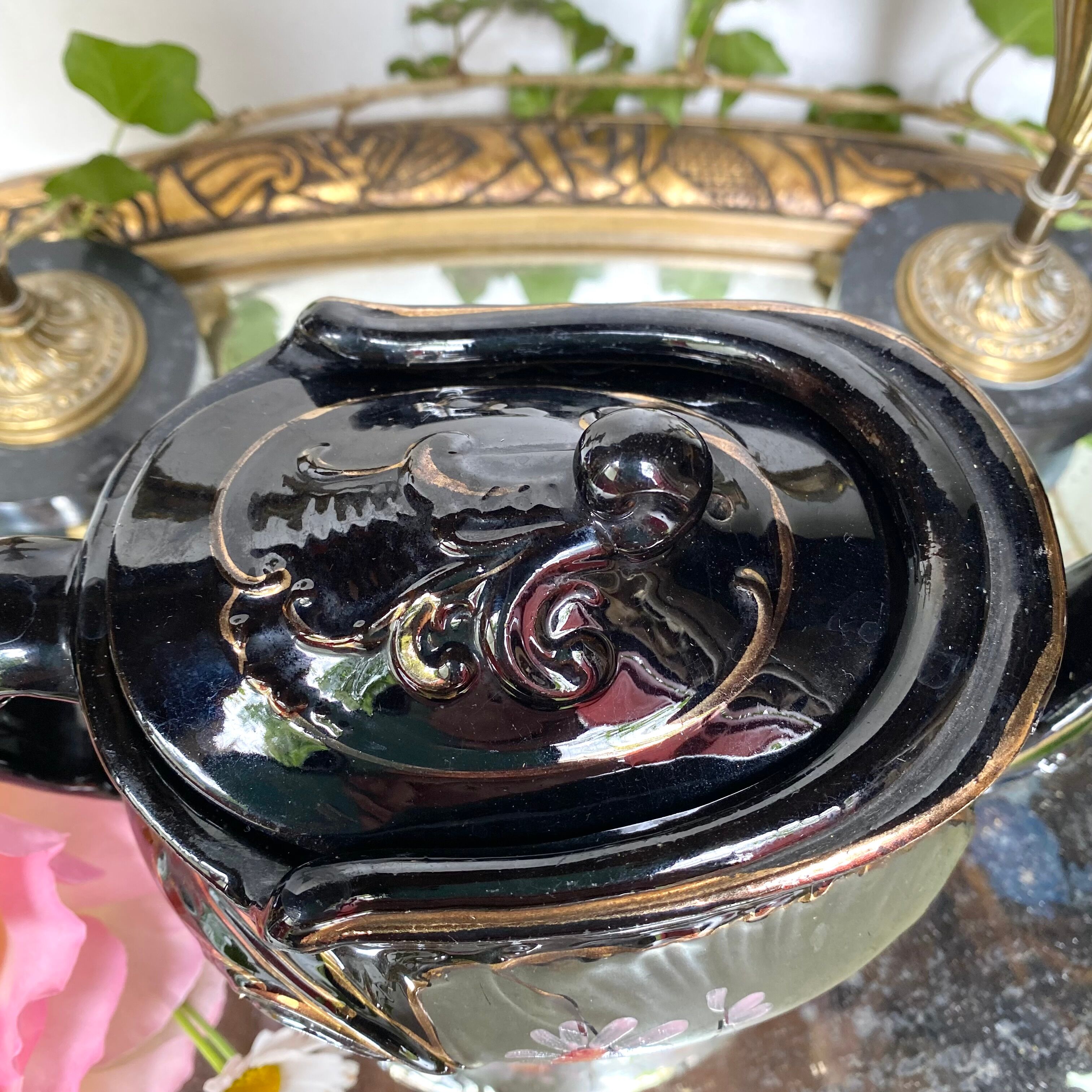 Antique Victorian teapot, English pottery