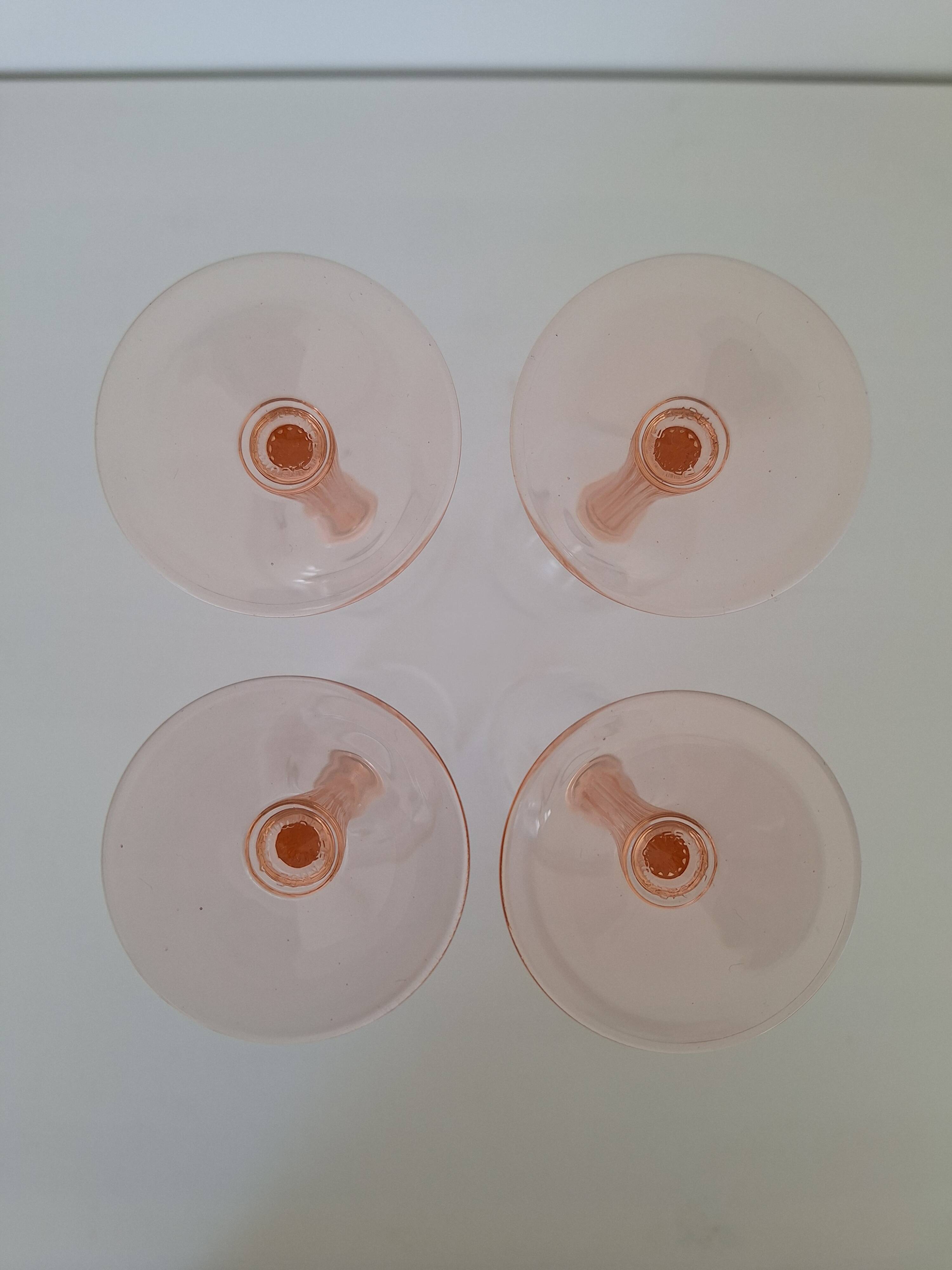 Vintage pink champagne flute Luminarc