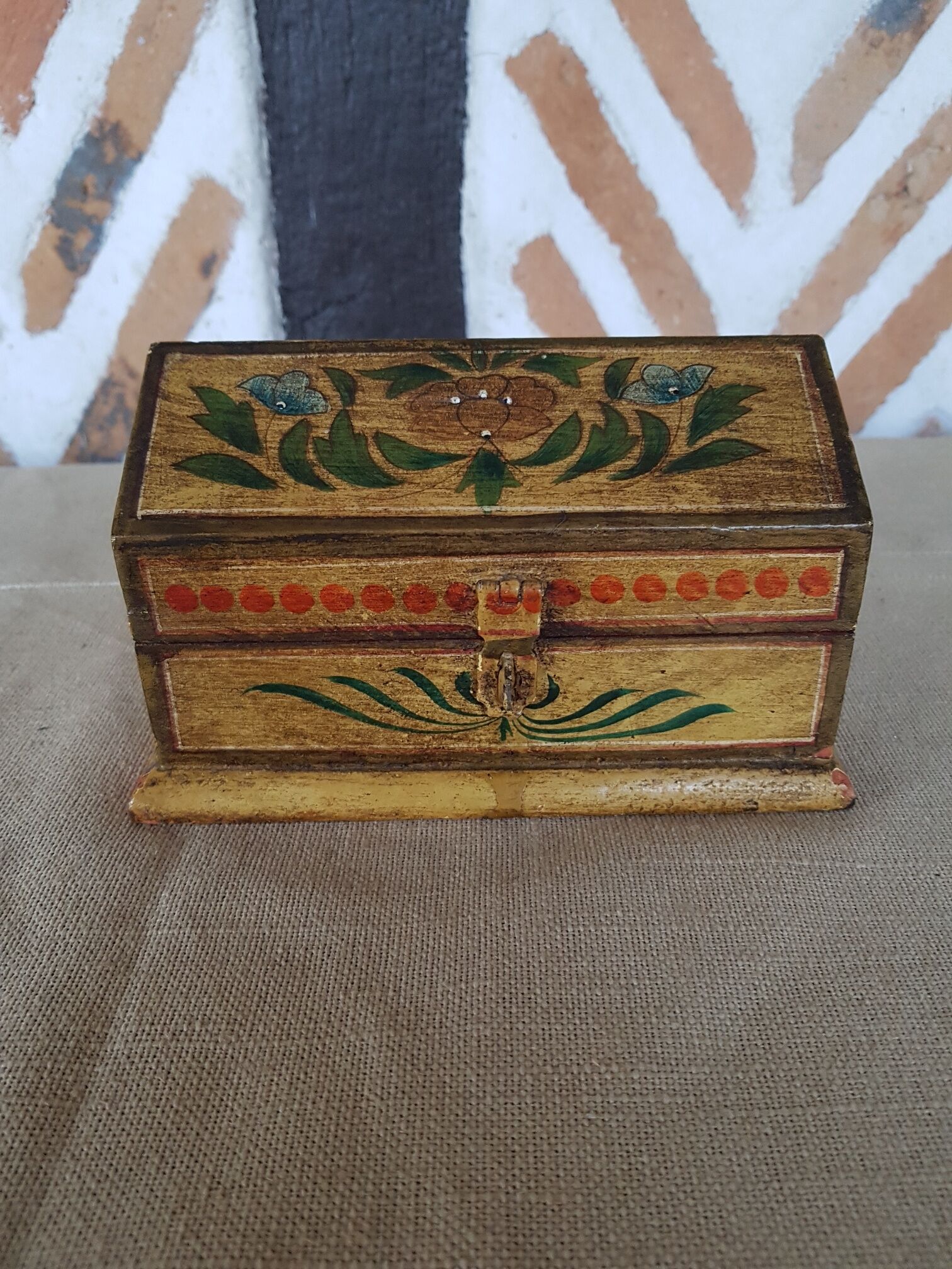 Box jewelry box vintage painted décor