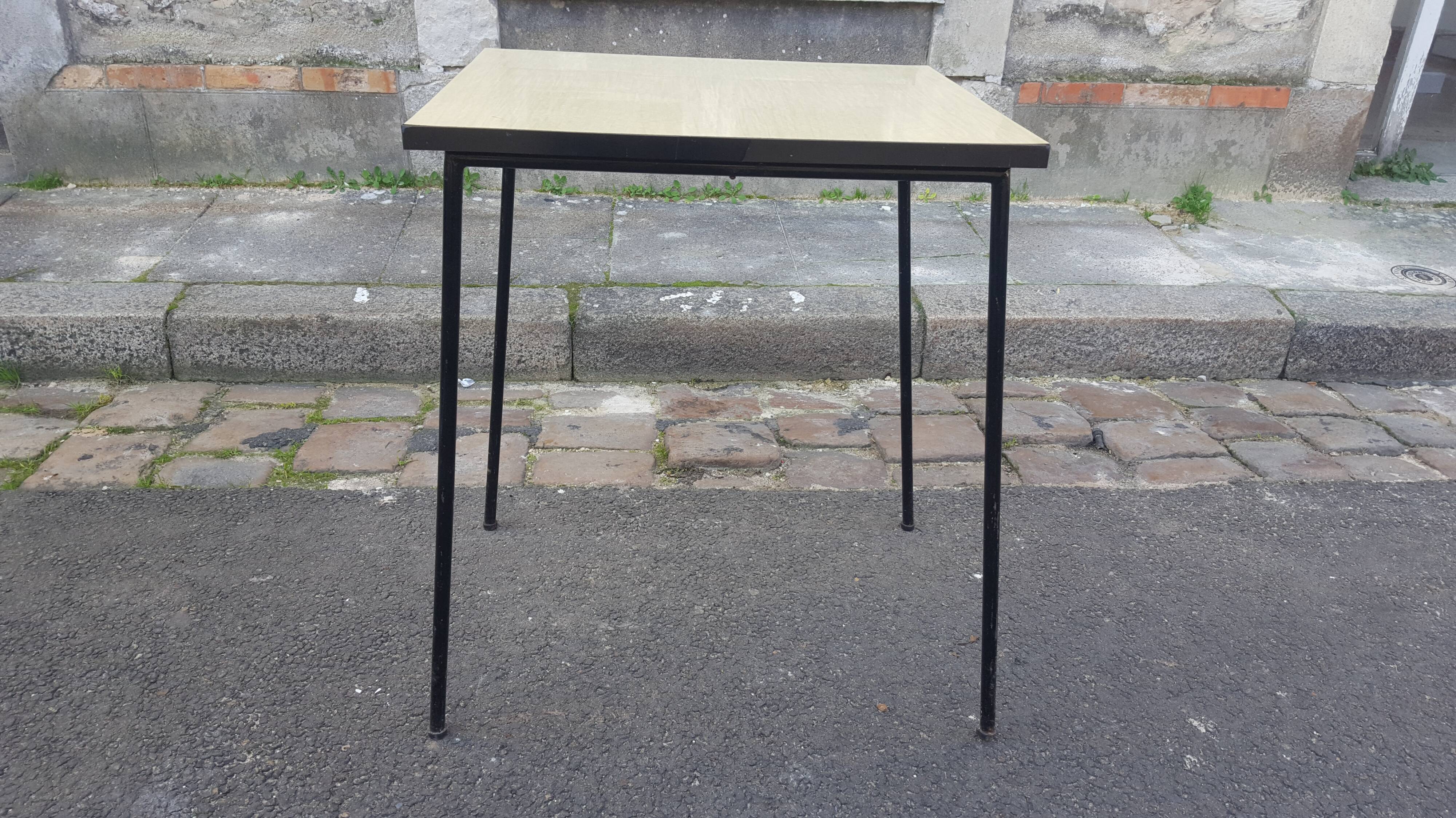 Table from the 1950s foot small model compass