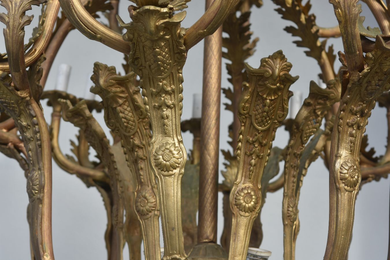 Pair of Louis XV style chandeliers golden bronze 36 lights