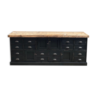 Patinated trade furniture
