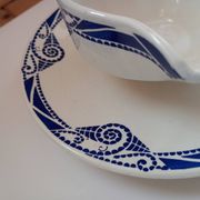 Porcelain sauce boat Moulin des Loups Orchies