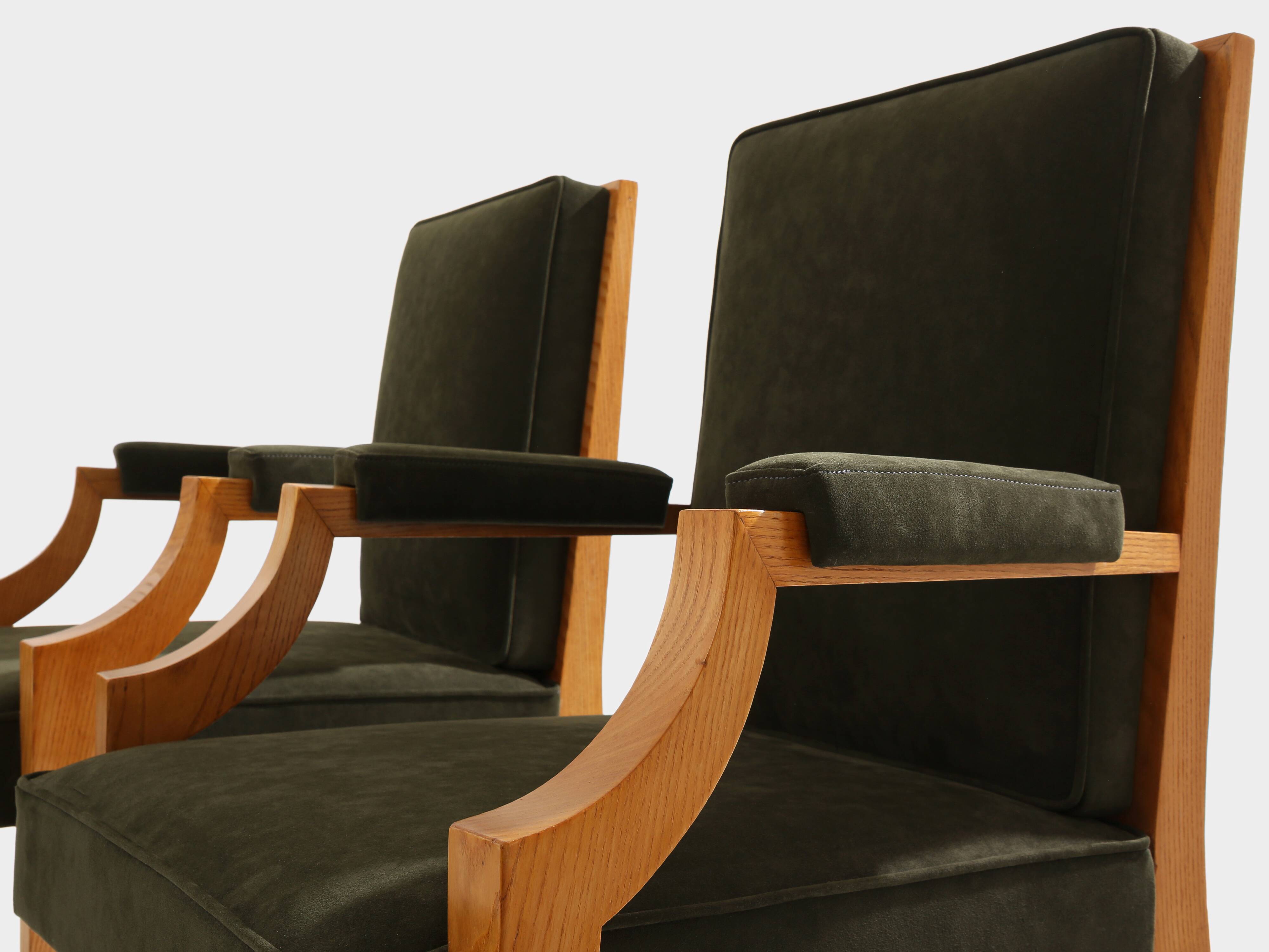Set de fauteuils en frêne Néoclassiques d’André Arbus 1940