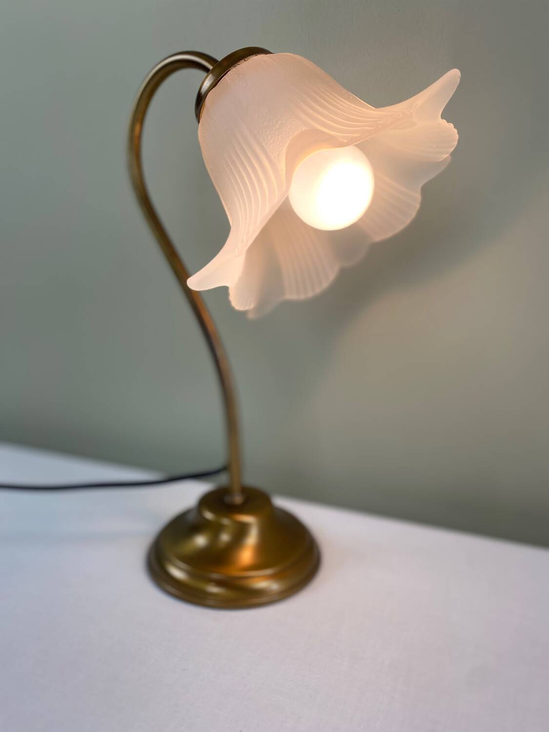 Lampe tulipe en laiton
