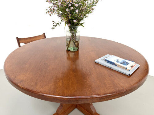 Brutalist round table in solid oak, 1960s.