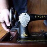 Ancienne machine a coudre singer 19è