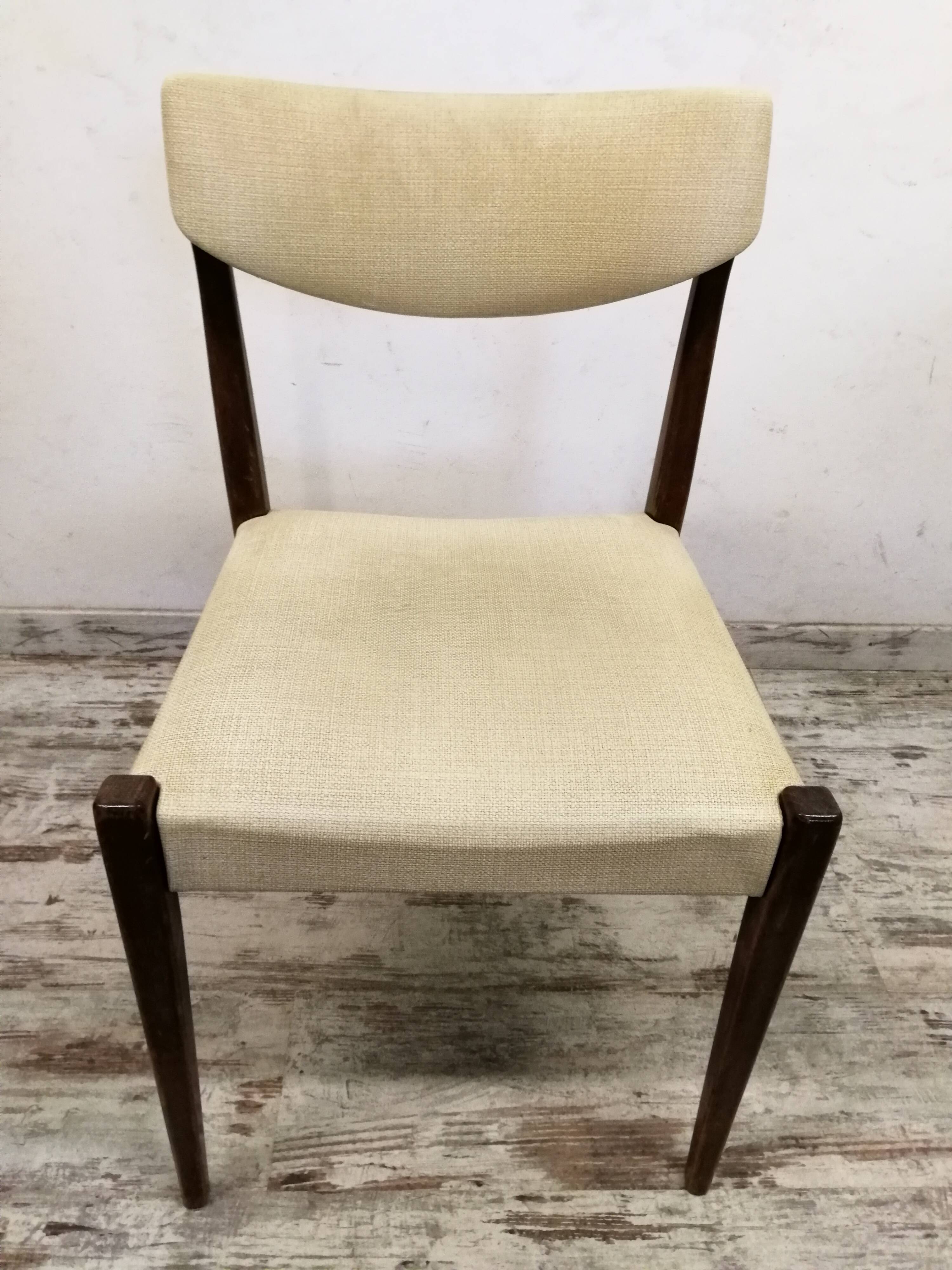 6 Scandinavian chairs