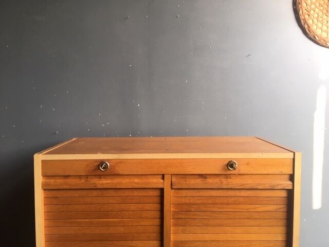 Double curtain notary furniture