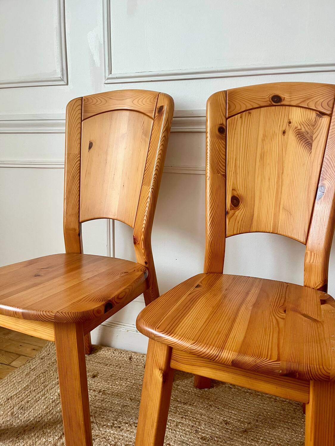Set of 4 solid pine chairs in chalet style