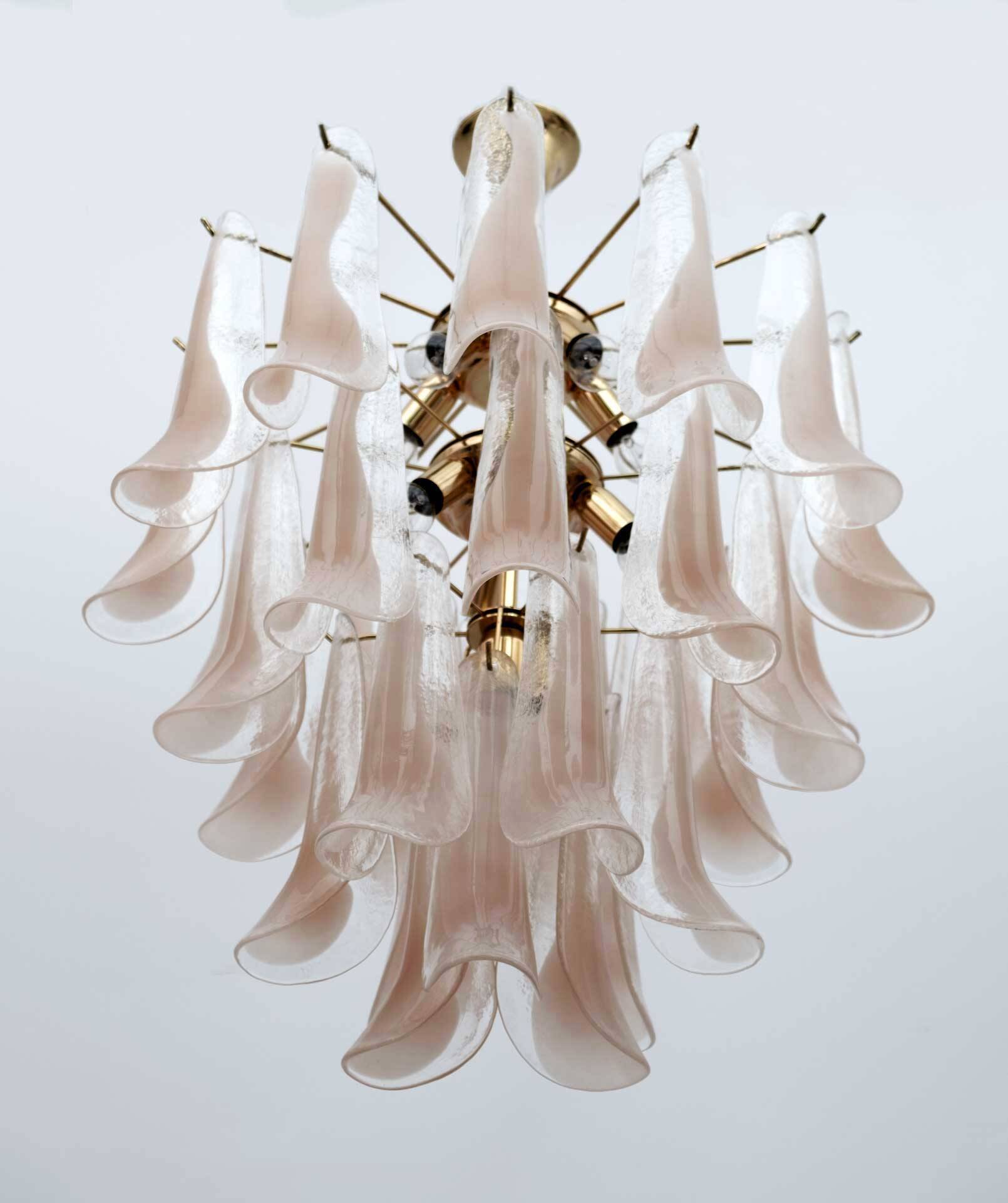 Mazzega Mid-century Modern Italian Petals Murano Glass Chandelier, 1970s