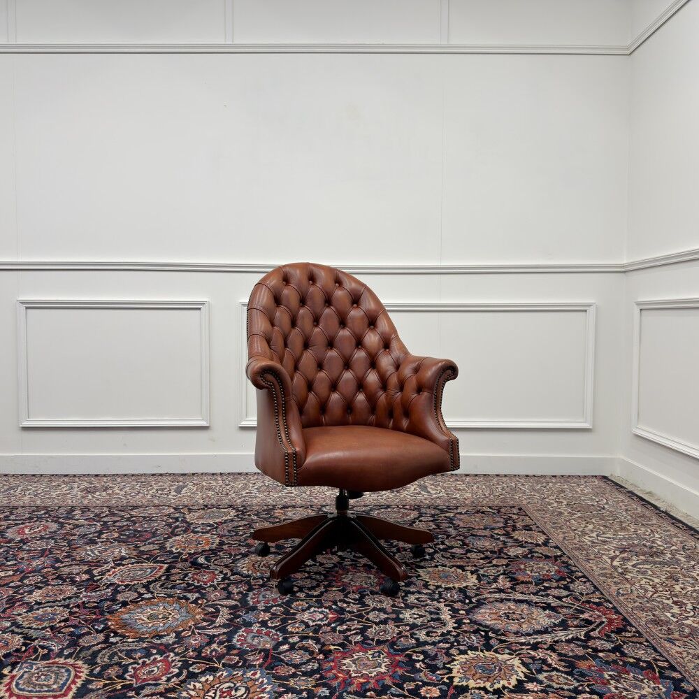 Chaise de directeur Chesterfield anglaise classique