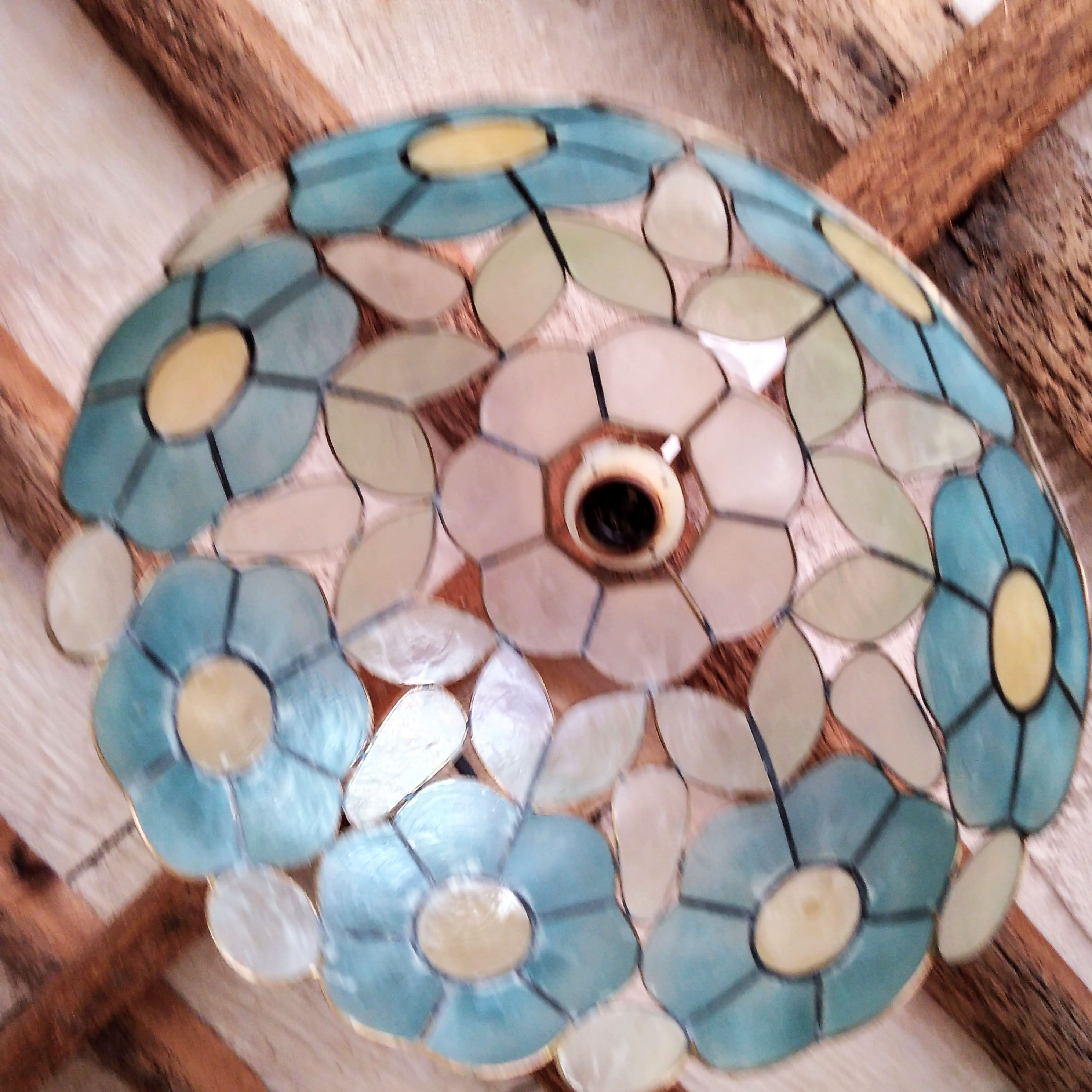 Lustre en nacre vintage