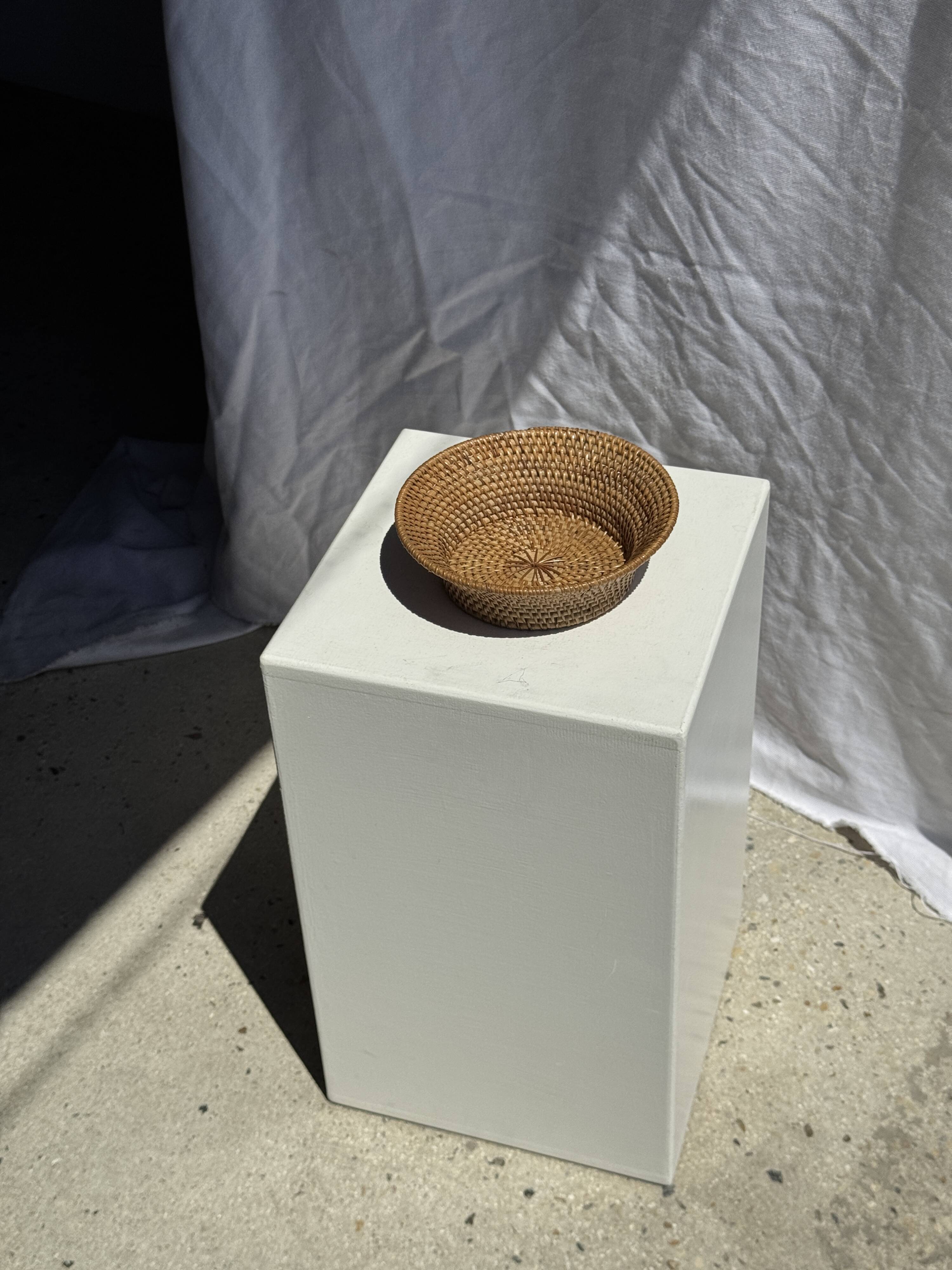 Small flared bowl made of woven Indonesian rattan D20 H6