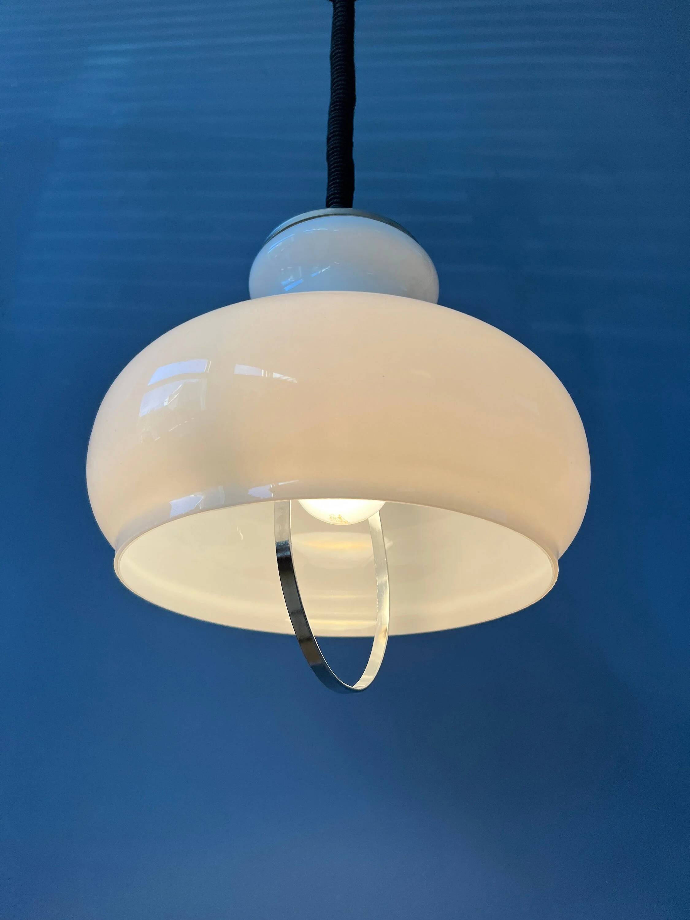 Suspension vintage mid-century en verre opalin (milk glass)
