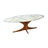 Oval coffee table