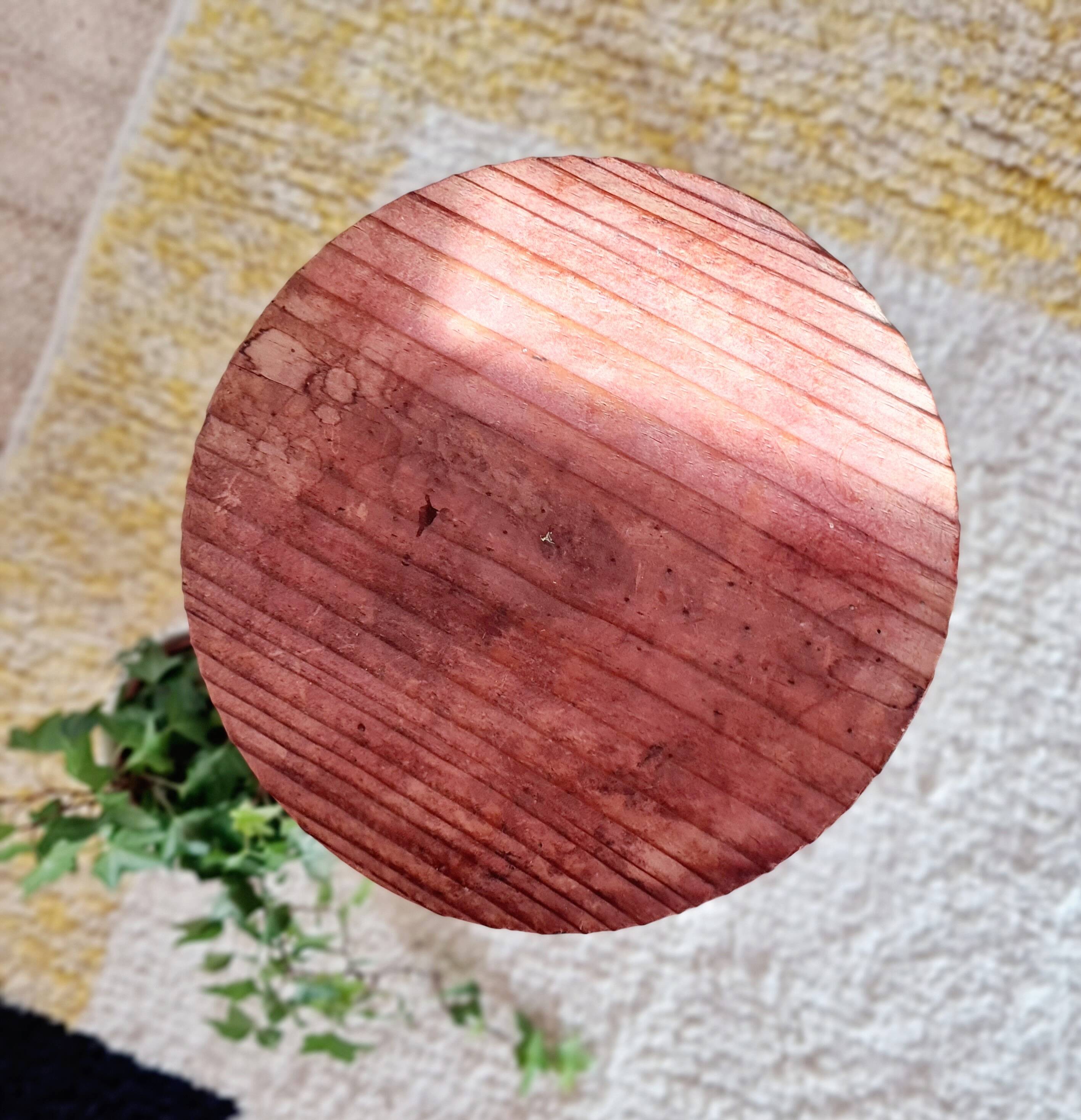 Tripod wooden stool - brutalist