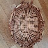 Oval wicker basket
