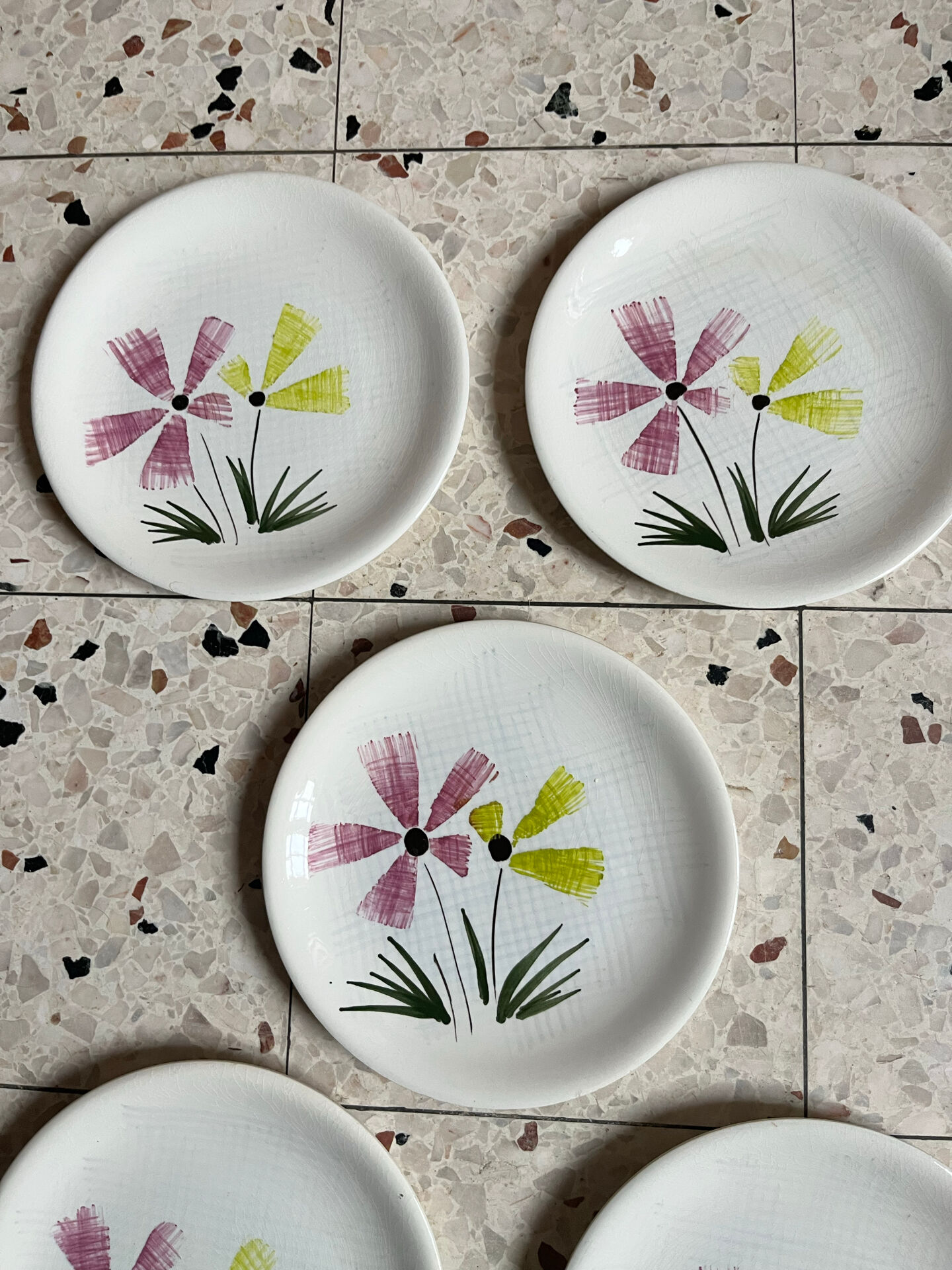 5 dessert plates