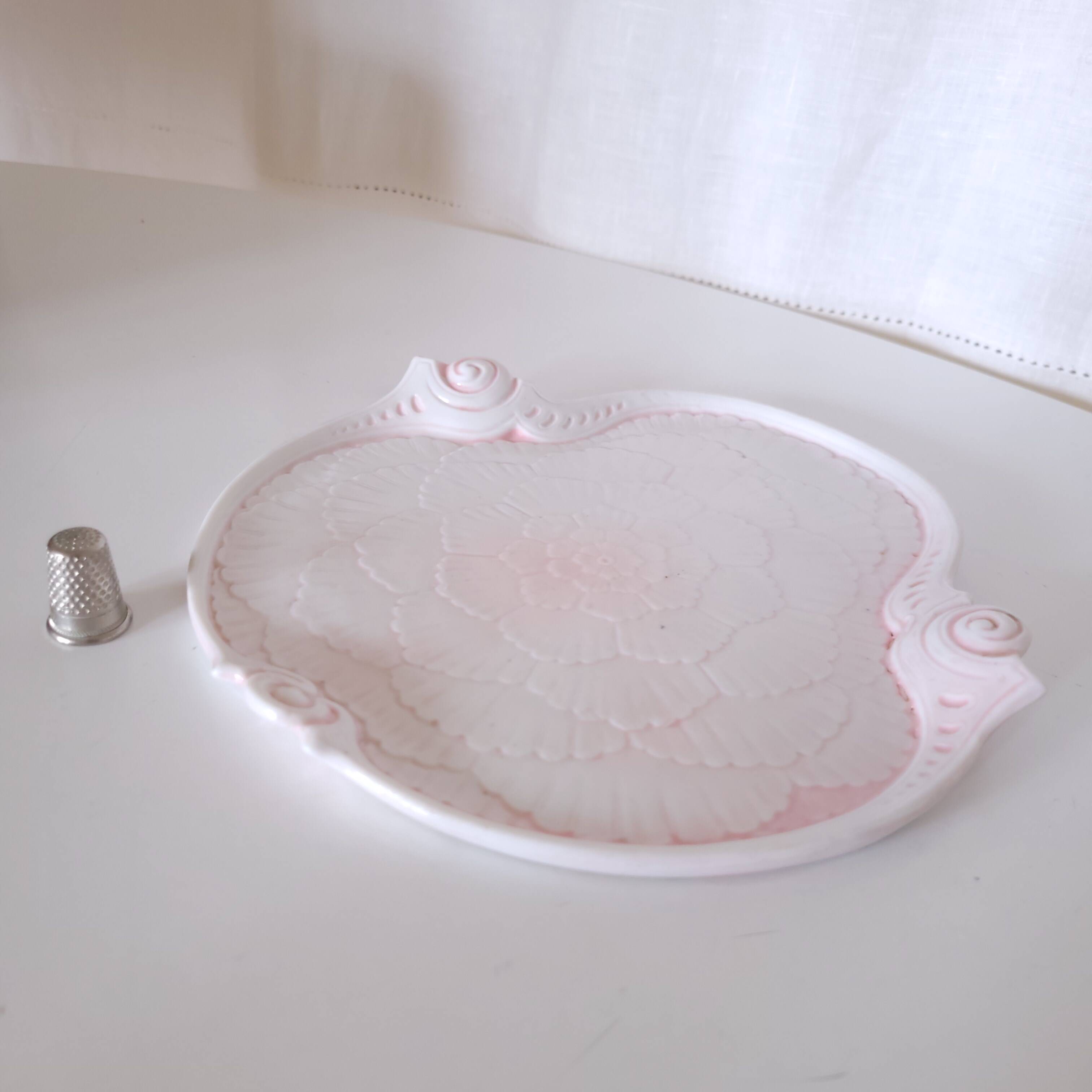 Pink porcelain bowl, Art Nouveau period