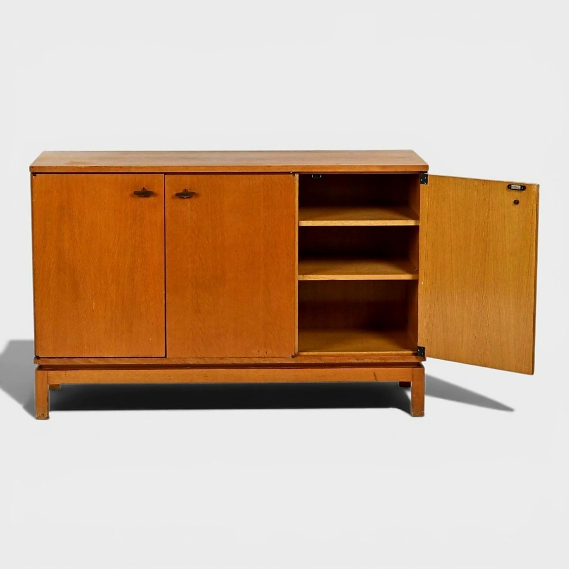 Rare Modernist Enfilade oak – Marcel Gascoin (Éd. Alvéole, c. 1960)