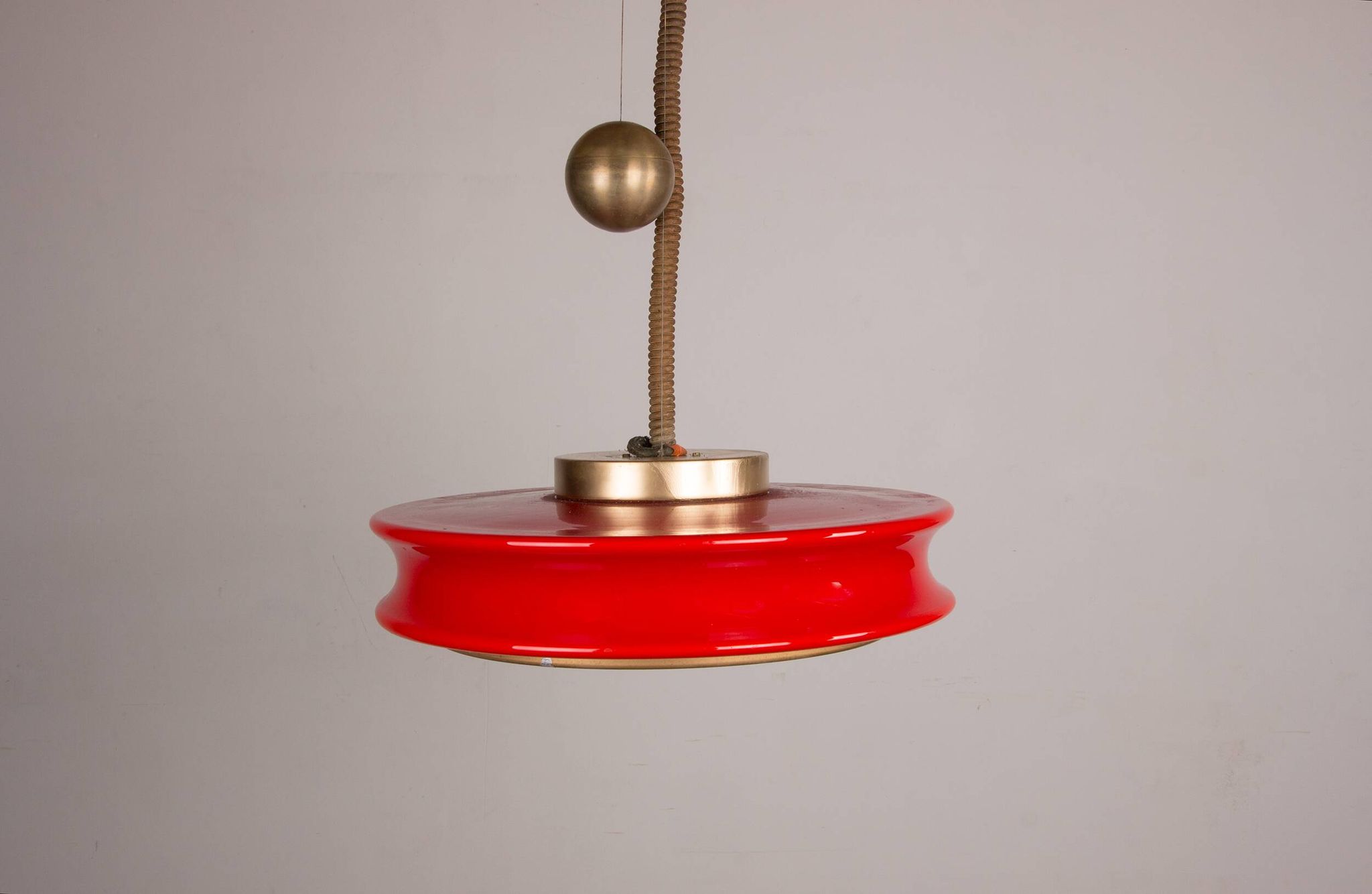 Large pendant light, adjustable in height, in glass and brass, Orion model by Schwarz and Staff Leucht