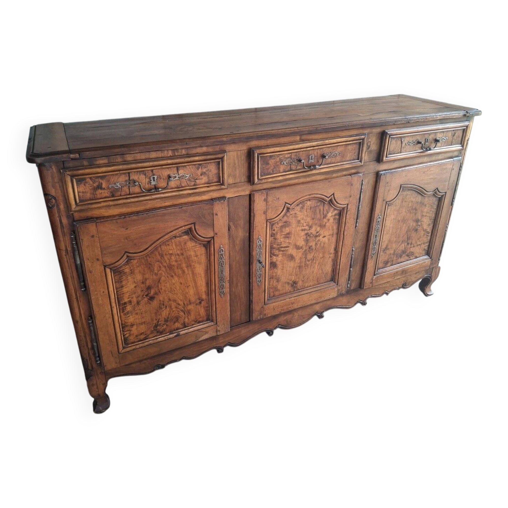 Grand buffet bas Louis XV chêne massif & loupe, quincaillerie fer forgé XVI