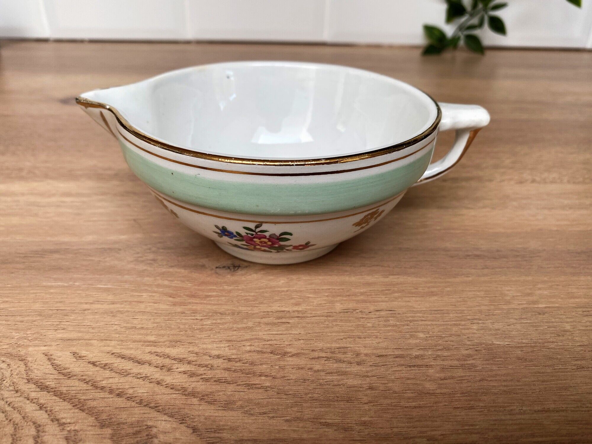 Saucière en demi-porcelaine L'Amandinoise
