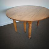 Ash round table