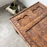 Table basse savoyarde art populaire