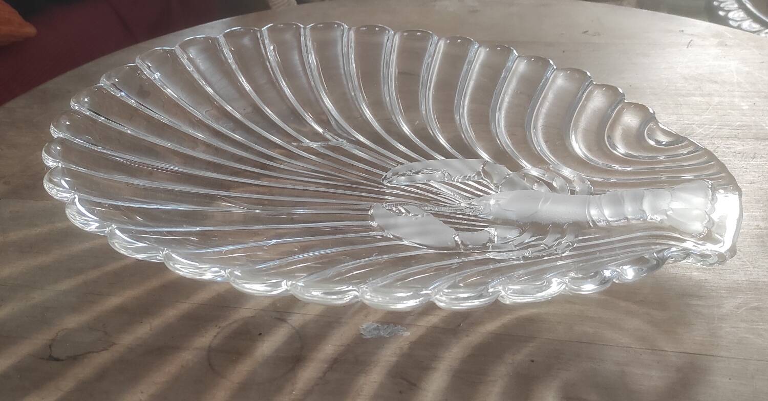 Glass dish