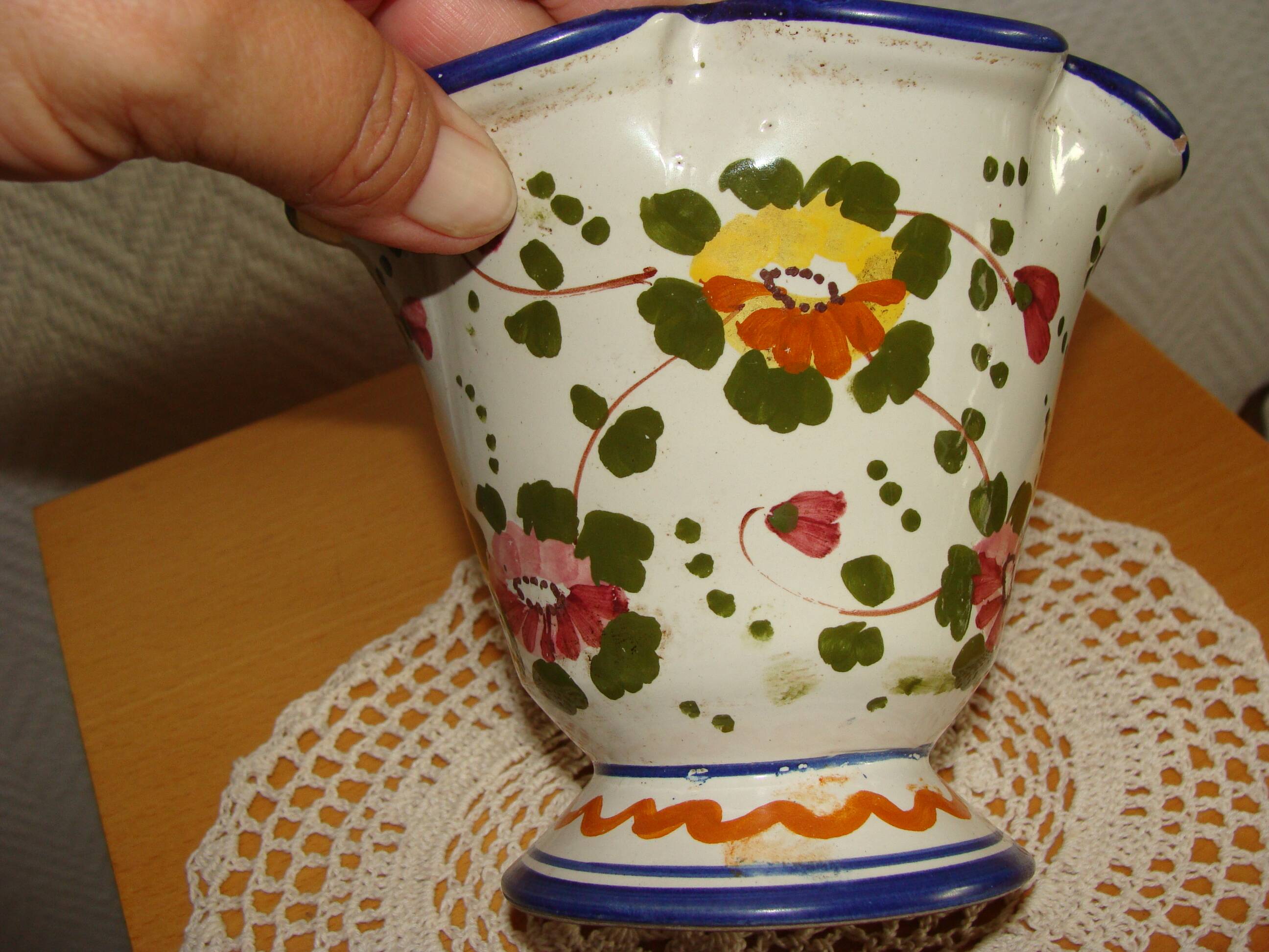 Vintage Italian tulip vase