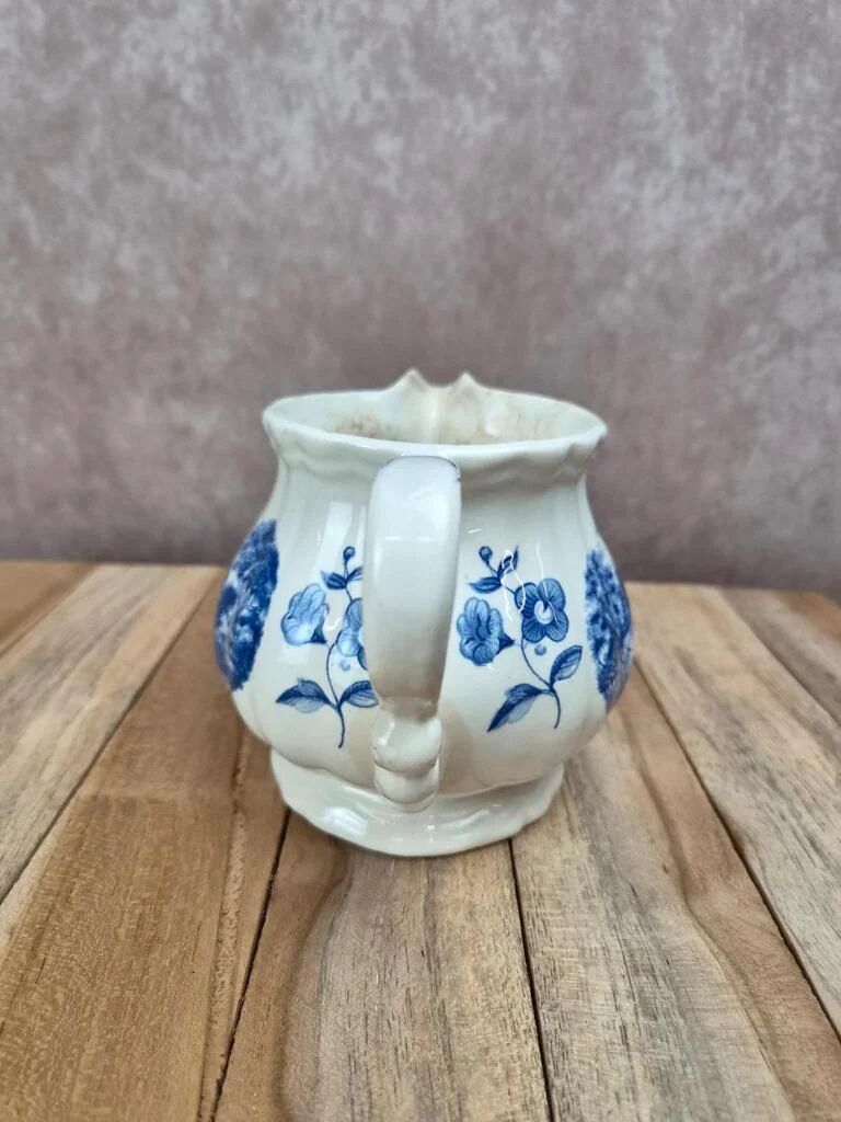 Jug / milk jug Sarreguemines Romantic blue – country decor – vintage earthenware