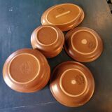 Set of plates in Burgundy gres sarguemines