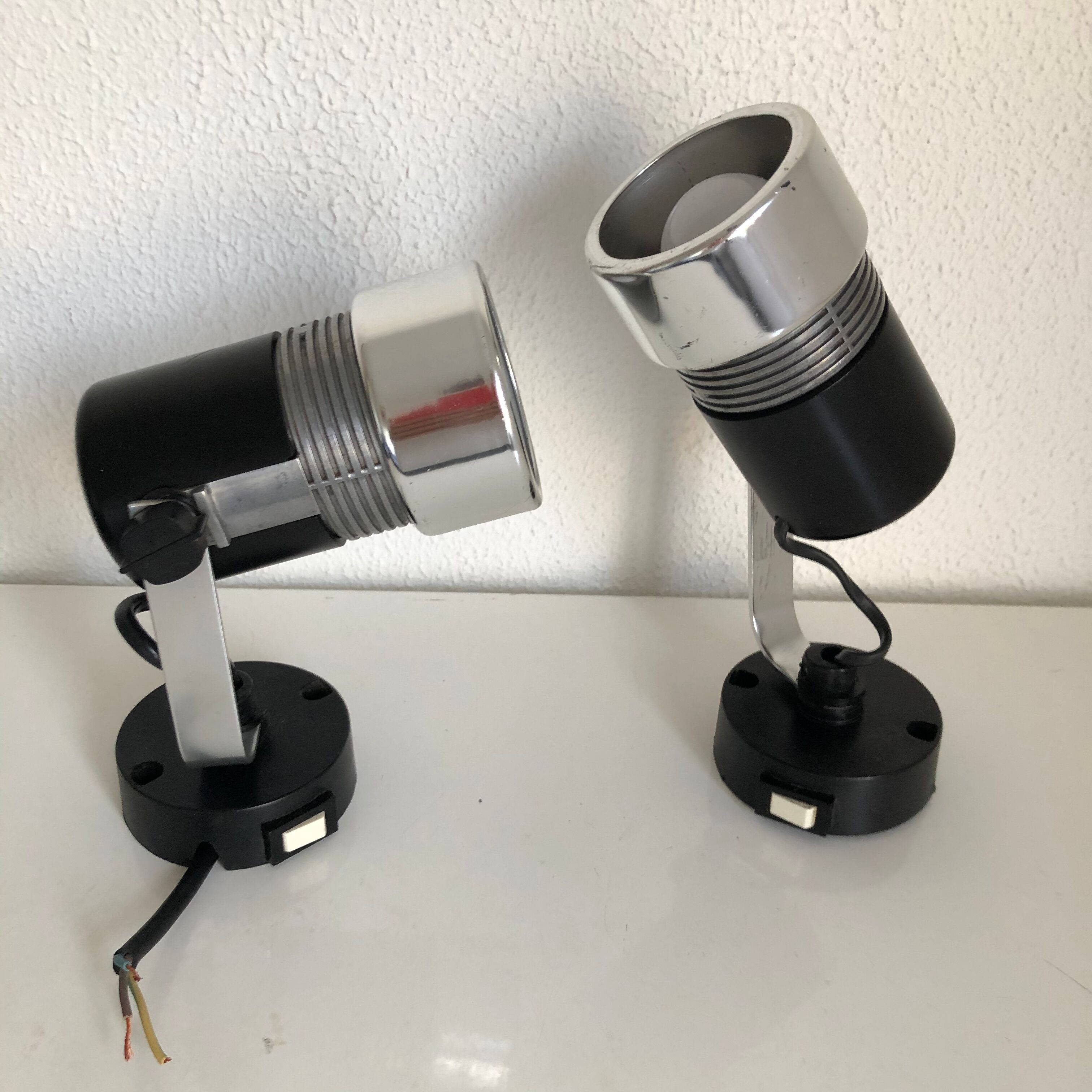 Pair of Italian iguzzini vintage 1970