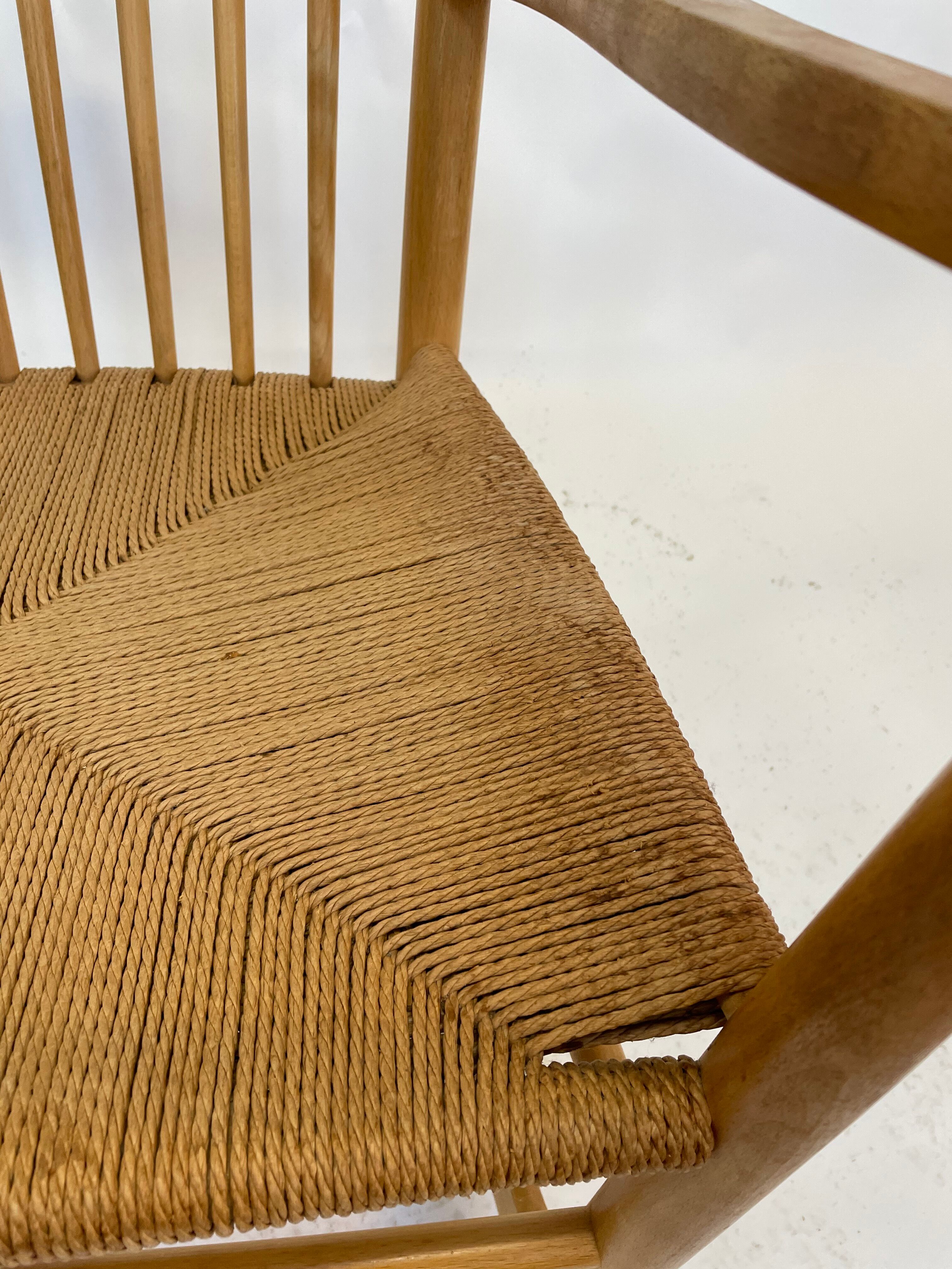 J16 rocking chair by Hans J. Wegner