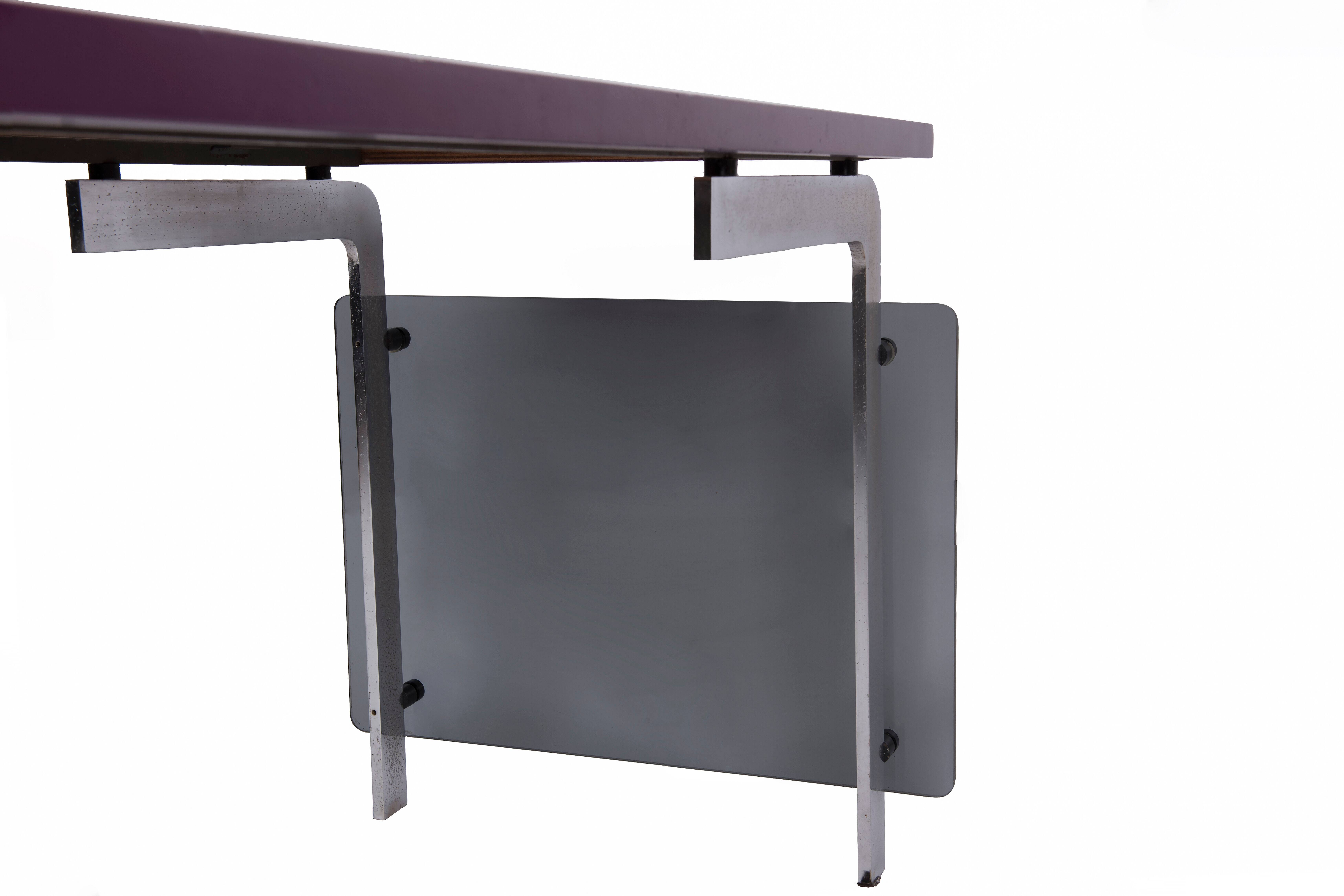 Modernist Art-Deco Office