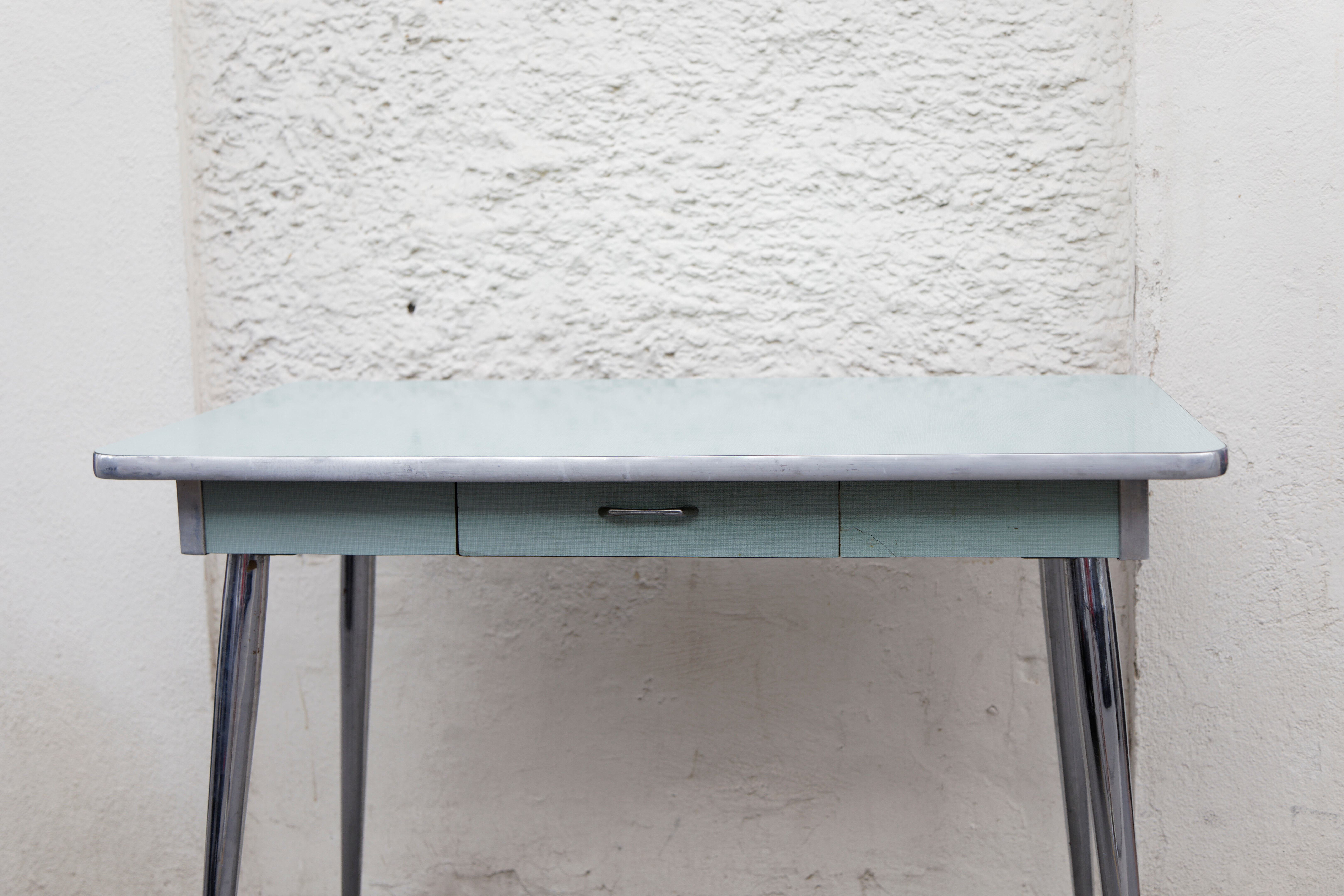 Formica table pattern water green