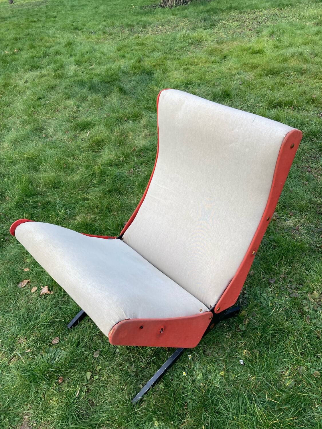 P40 lounge chair by OSVALDO BORSANI for TECNO, 1960.