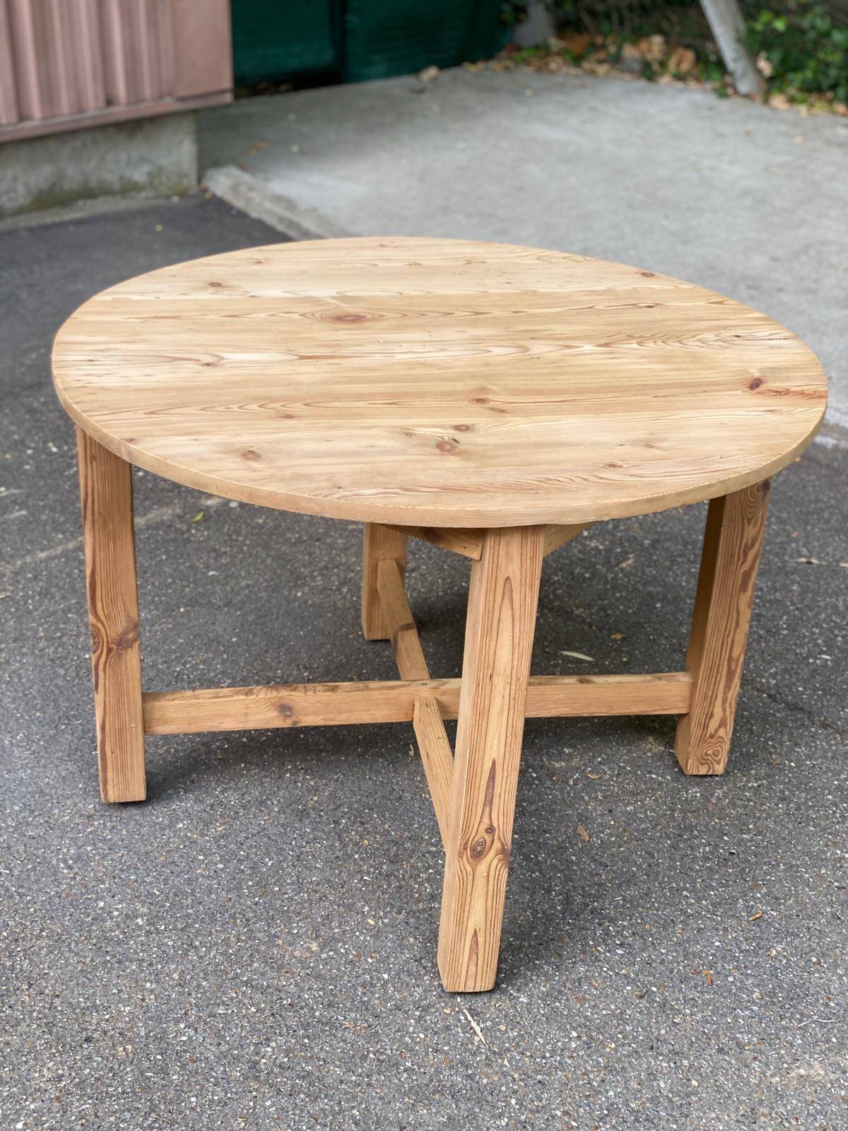 Round stripped solid pine kitchen table 98cm