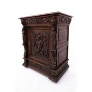 Commode sculptée, France, vers 1840.