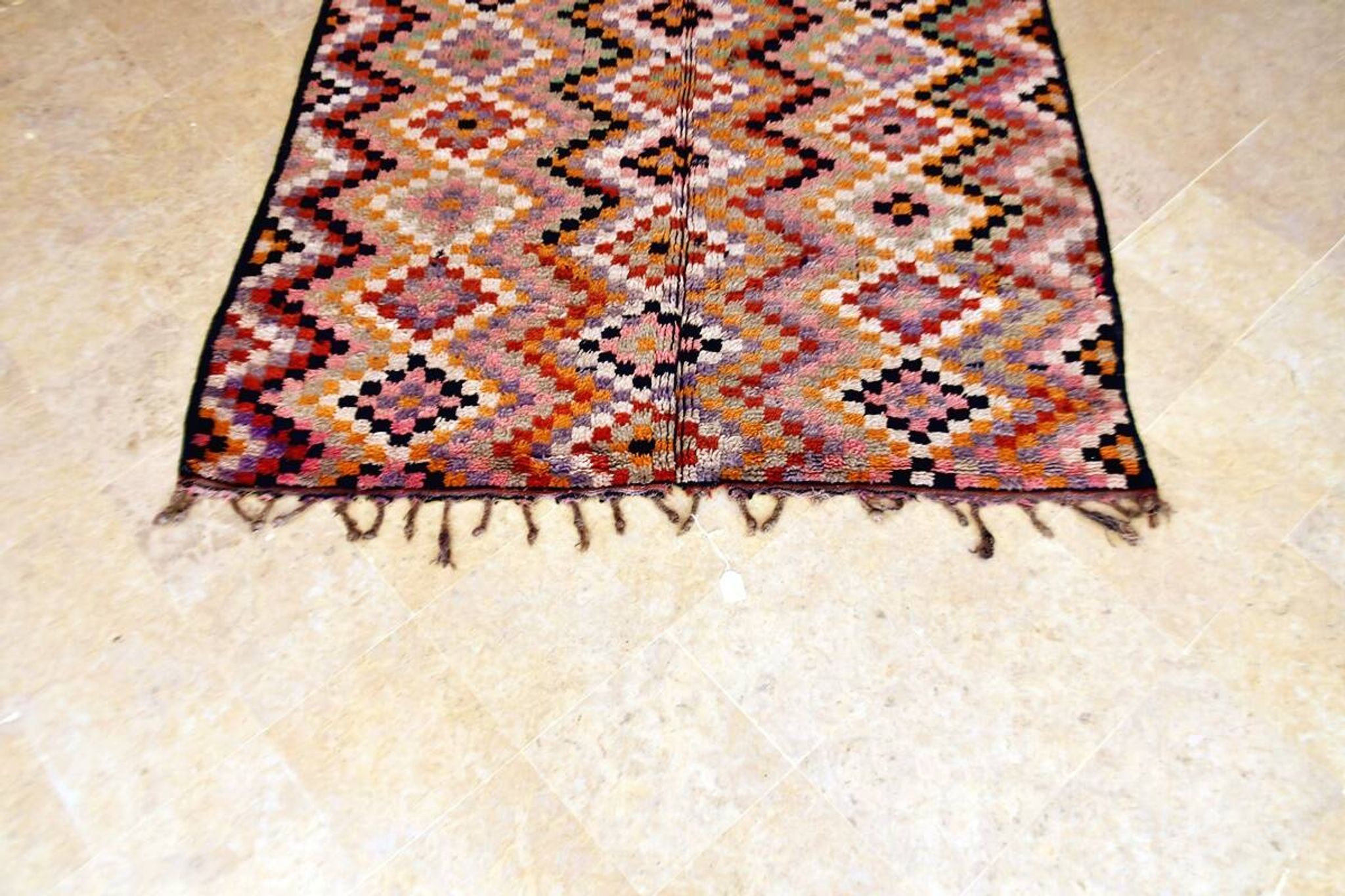 Moroccan Berber rug Boujaad vintage 307 x 180 cm Excellent condition