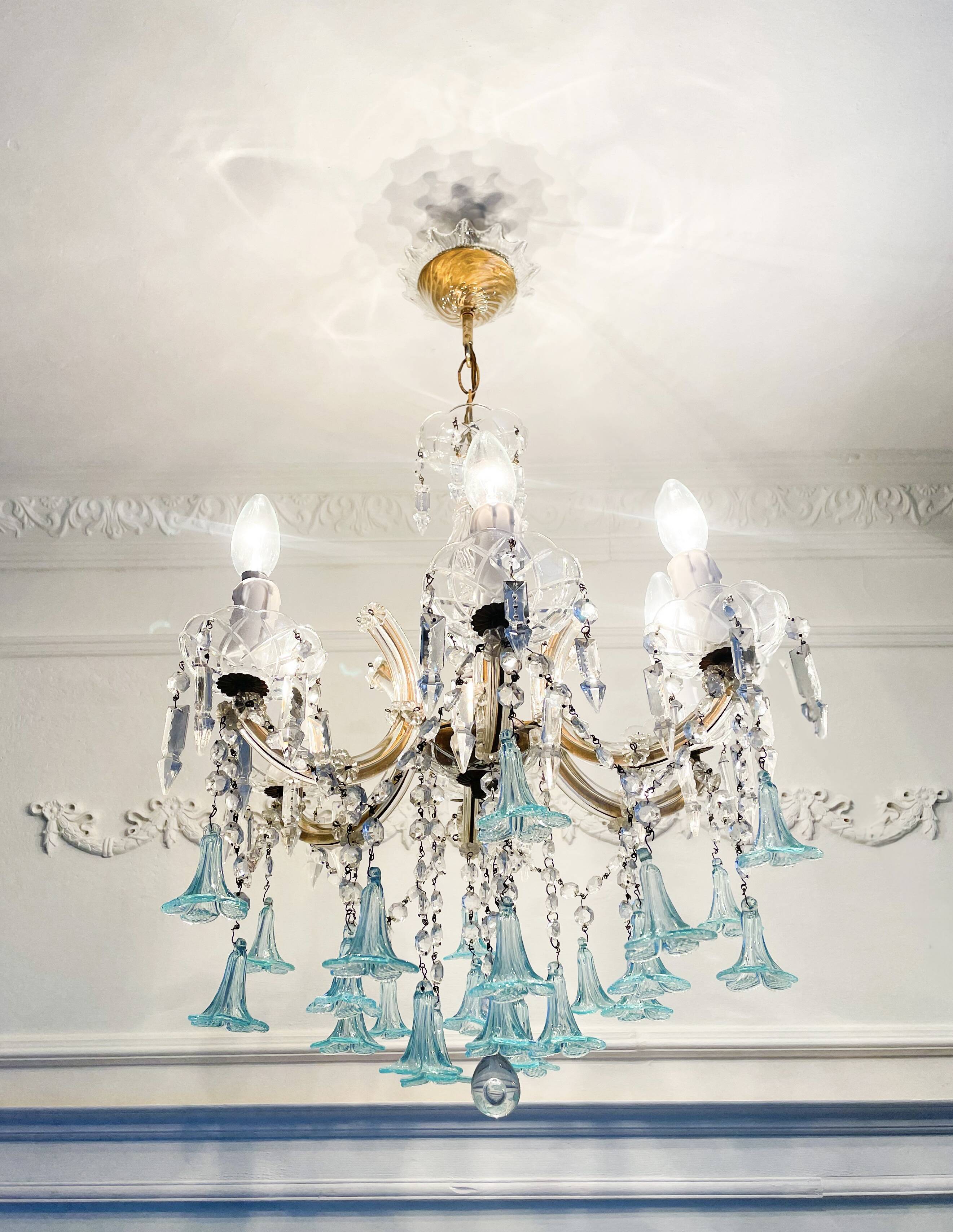 Marie-Thérèse chandelier in crystal and blue Murano glass