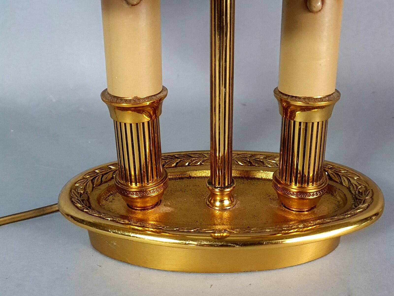 Lampe bouillote style Empire bronze doré abat-jour métal bordeaux C548